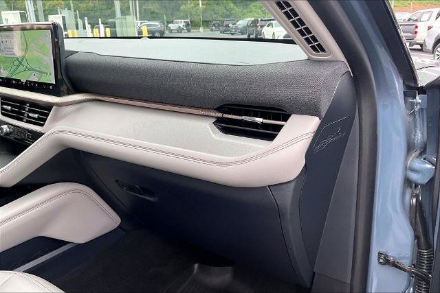 Certified 2026 Ford Explorer Active w/ Active Comfort Package RWD image 16