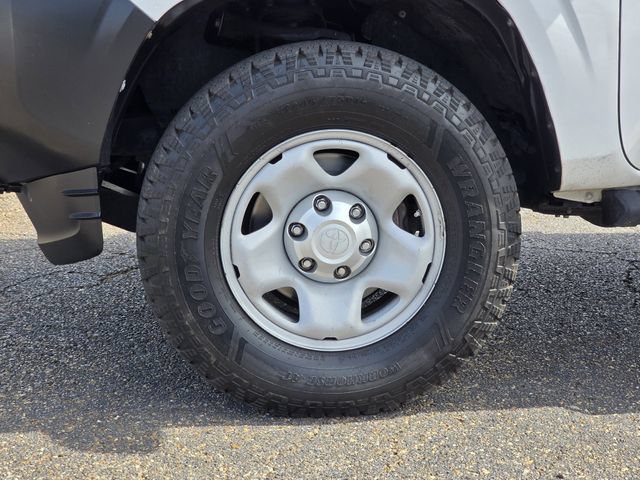 Used 2017 Toyota Tacoma SR RWD image 24