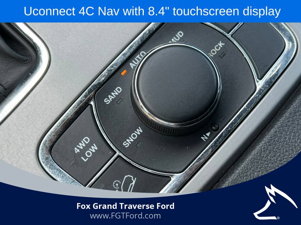 Used 2020 Jeep Grand Cherokee Limited AWD/4WD image 28