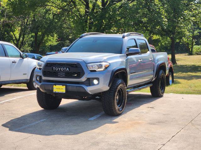 Used 2019 Toyota Tacoma TRD Off-Road RWD image 3