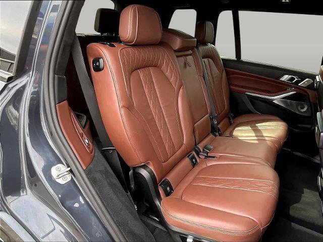 Used 2020 BMW X7 M50i w/ Dynamic Handling Package AWD/4WD image 26