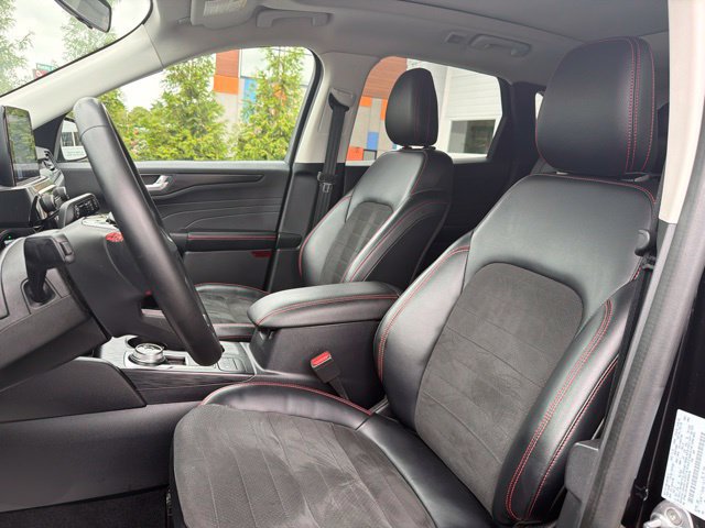 Certified 2022 Ford Escape SEL w/ SEL Stealth AWD Package image 11