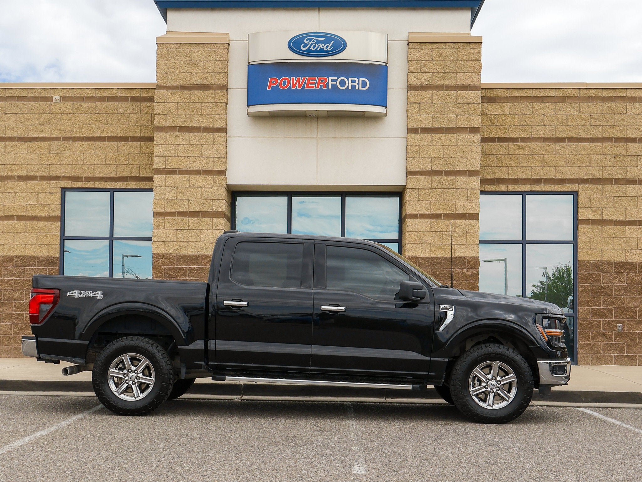 Certified 2025 Ford F150 XLT w/ Equipment Group 301A Standard AWD/4WD image 5