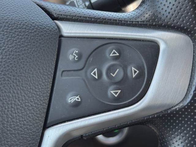 Used 2024 GMC Terrain SLE AWD/4WD image 18