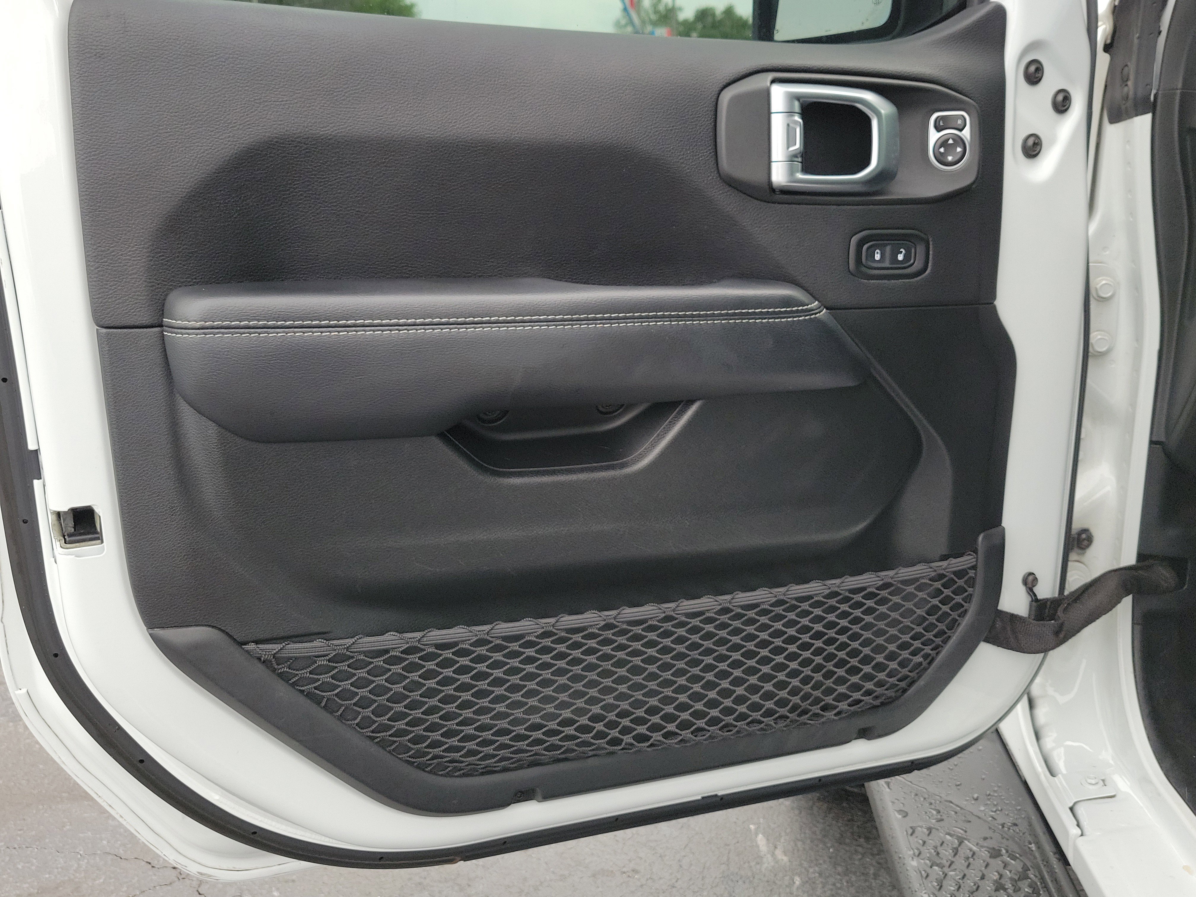 Used 2020 Jeep Gladiator Overland image 19