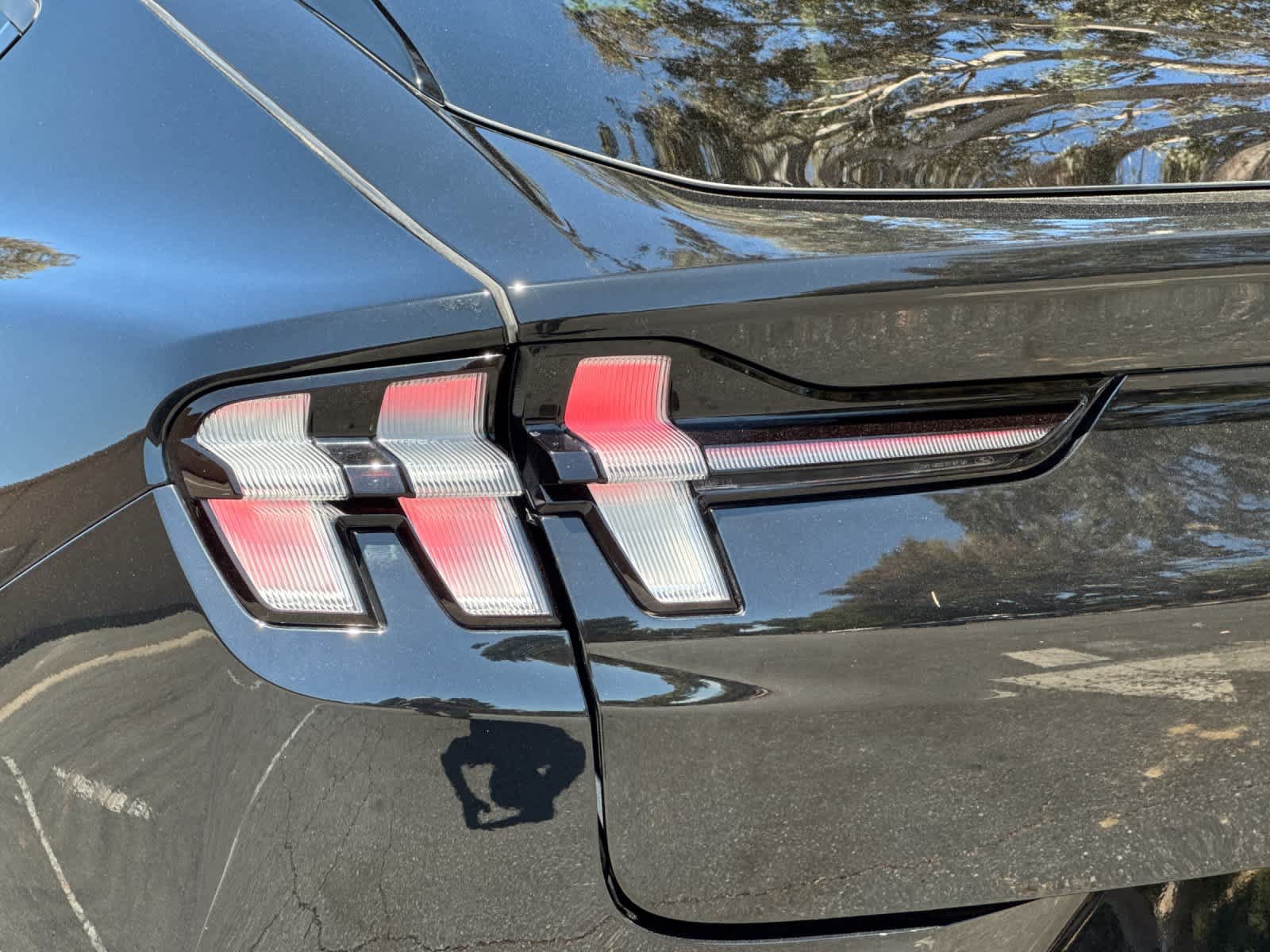 Certified 2025 Ford Mustang Mach-E Premium w/ Sport Appearance Package AWD/4WD image 28