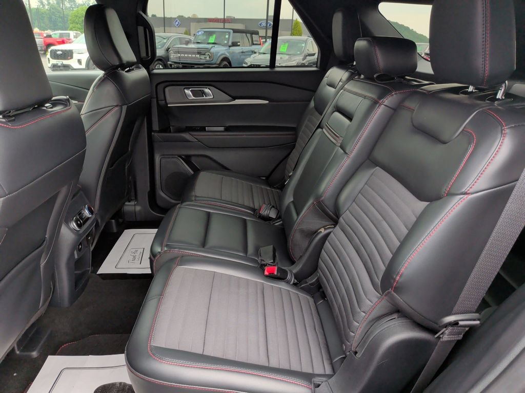 Certified 2025 Ford Explorer ST-Line w/ ST-Line Street Pack AWD/4WD image 6