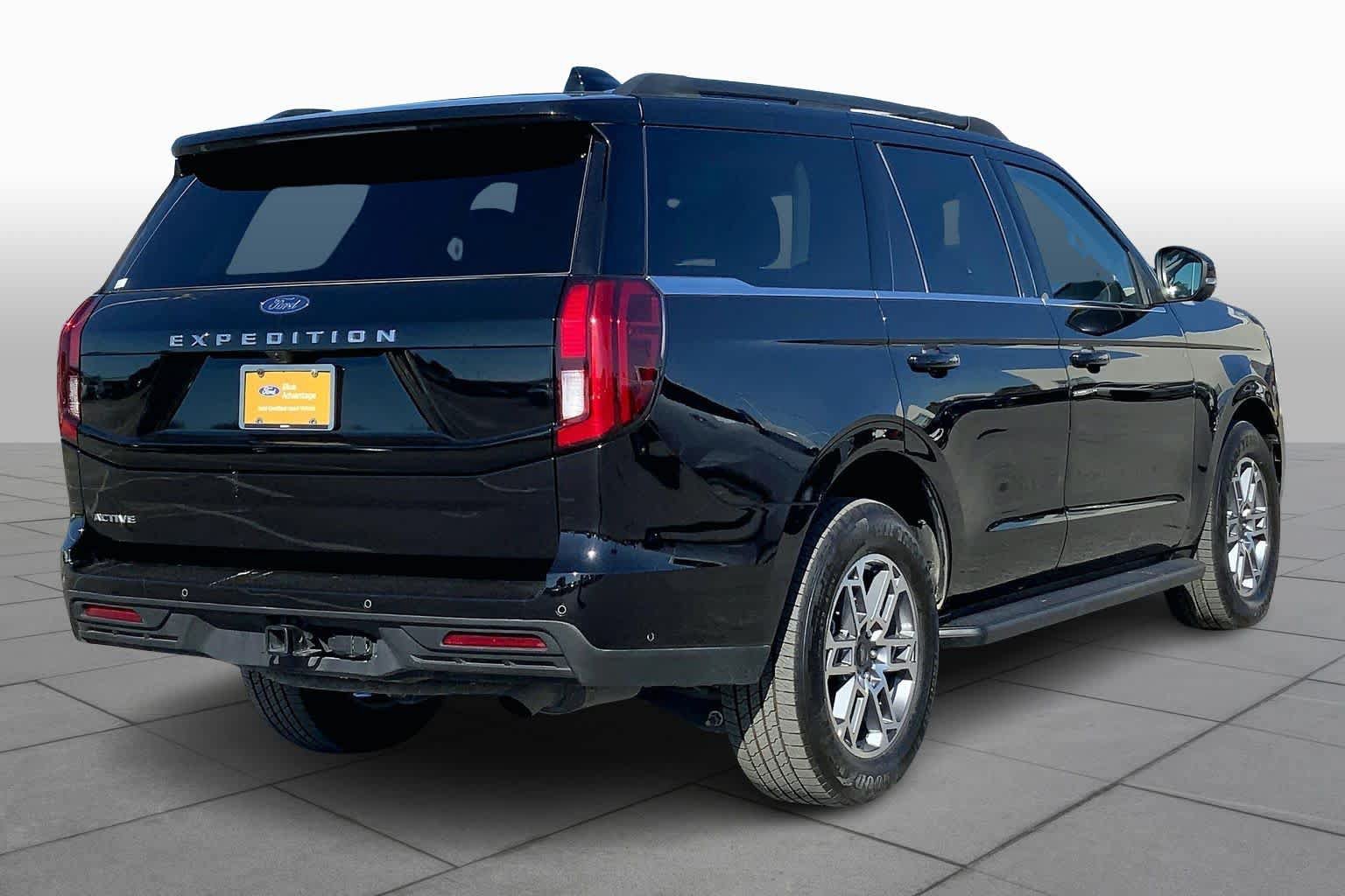 Certified 2025 Ford Expedition Active RWD image 13