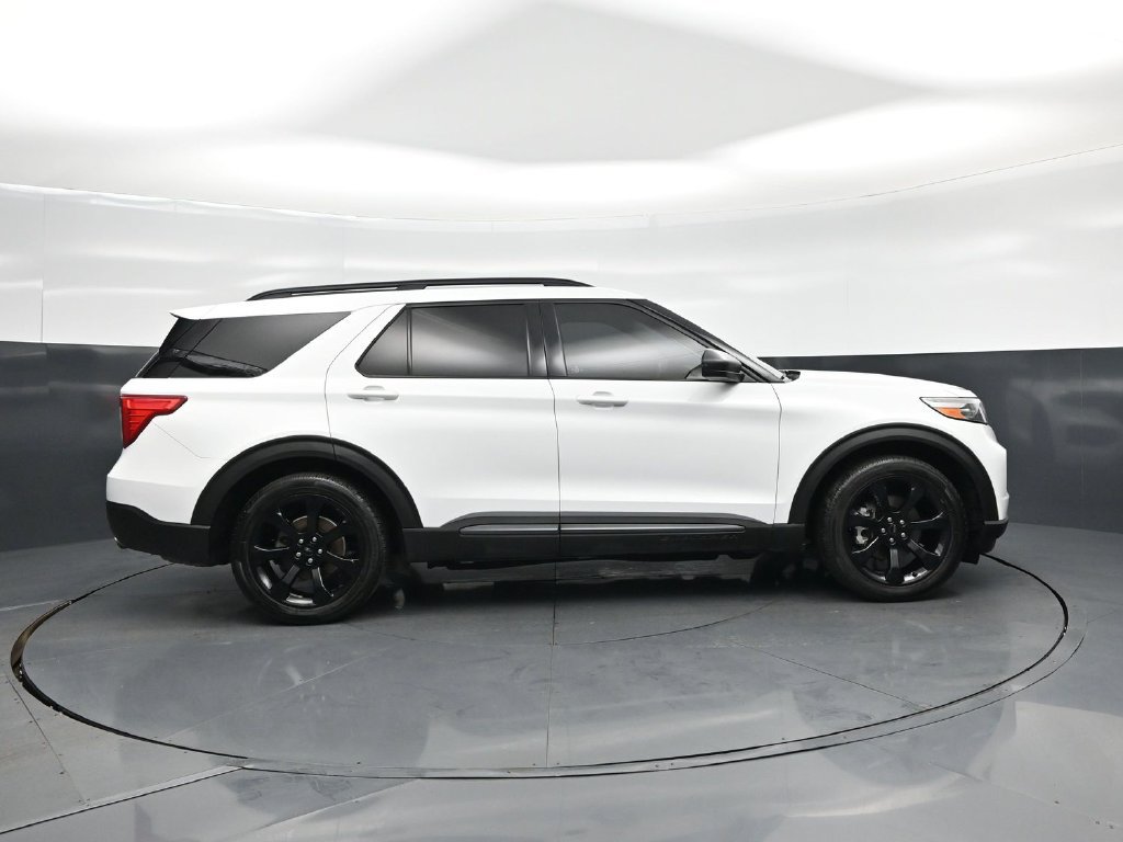 Certified 2021 Ford Explorer XLT w/ Equipment Group 202A RWD image 20