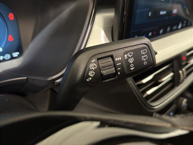 Certified 2023 Ford Escape Platinum FWD image 18