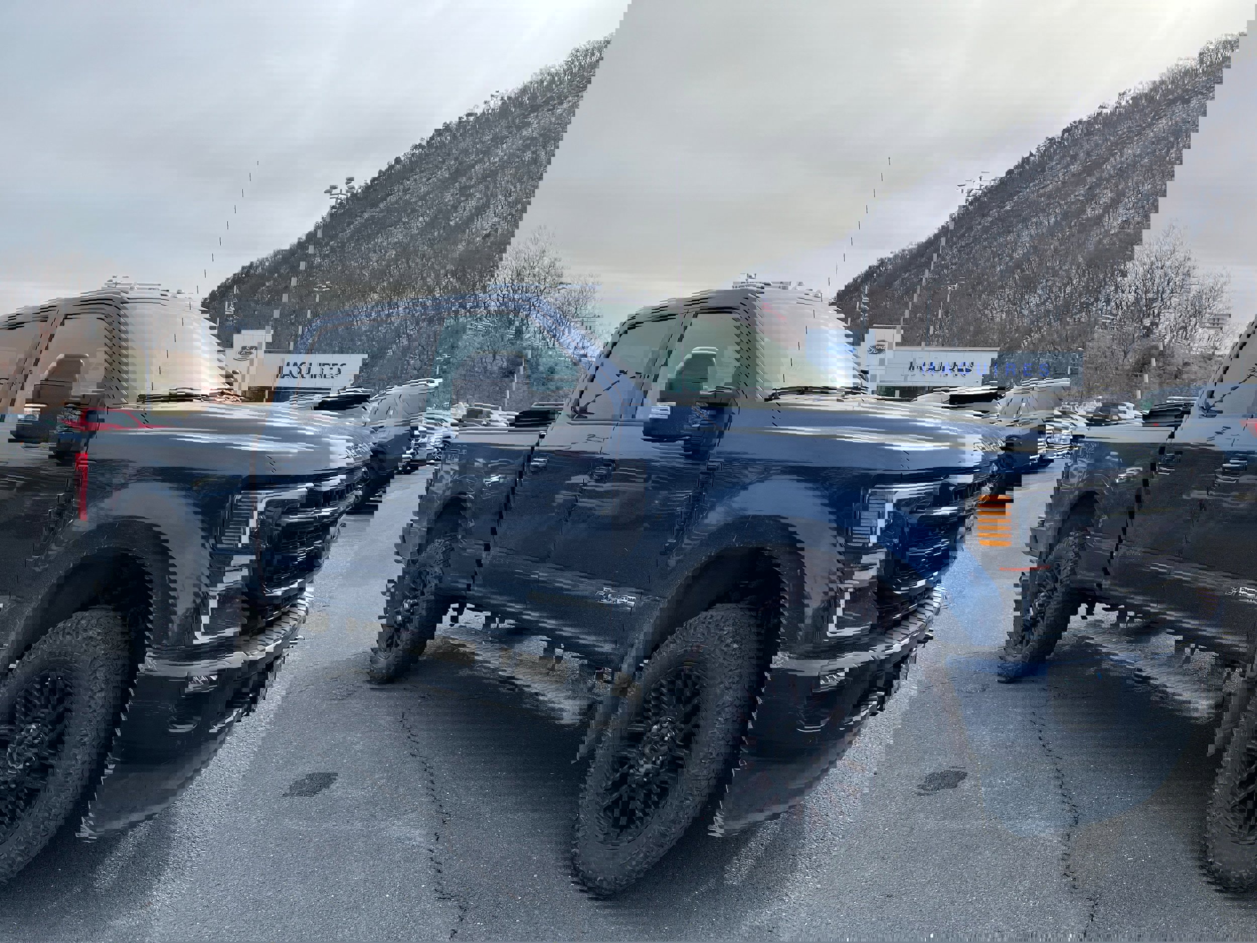 Certified 2020 Ford F350 Lariat image 3