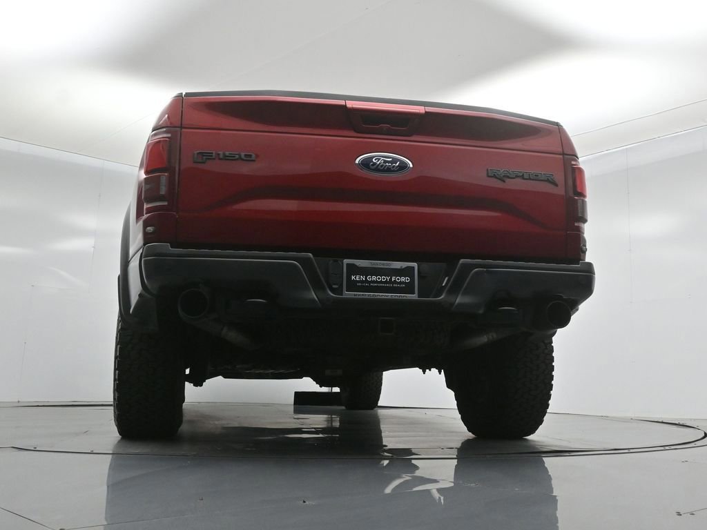 Certified 2017 Ford F150 Raptor w/ Equipment Group 802A Luxury image 17