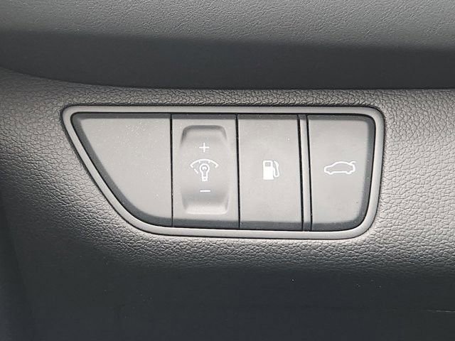 Used 2025 Genesis G70 2.5T image 20