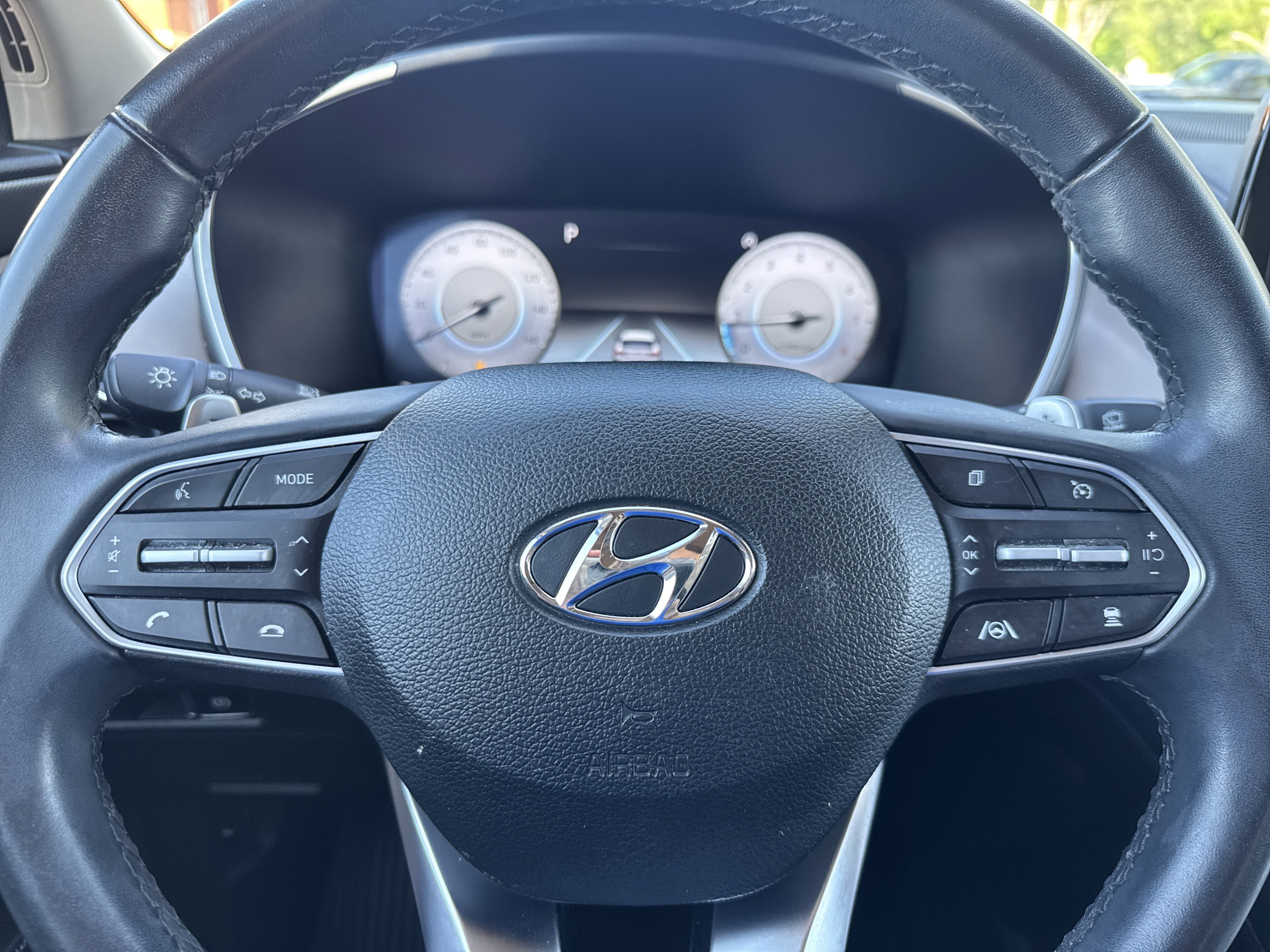 Used 2022 Hyundai Santa Fe SEL w/ Convenience + Premium Package FWD image 15