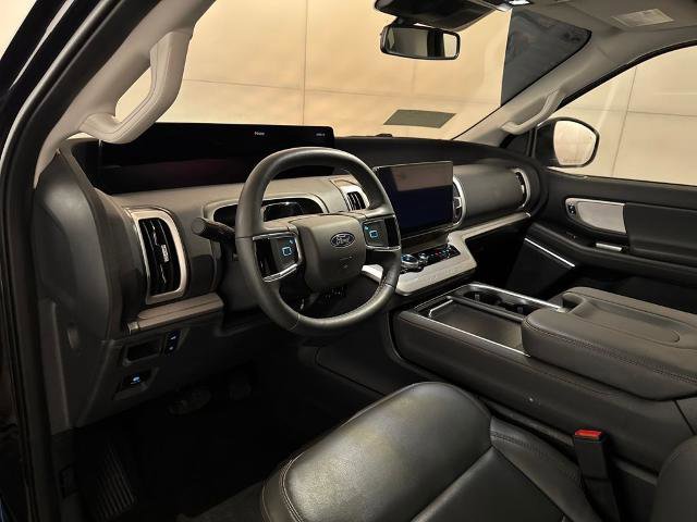 Certified 2025 Ford Expedition Active image 7