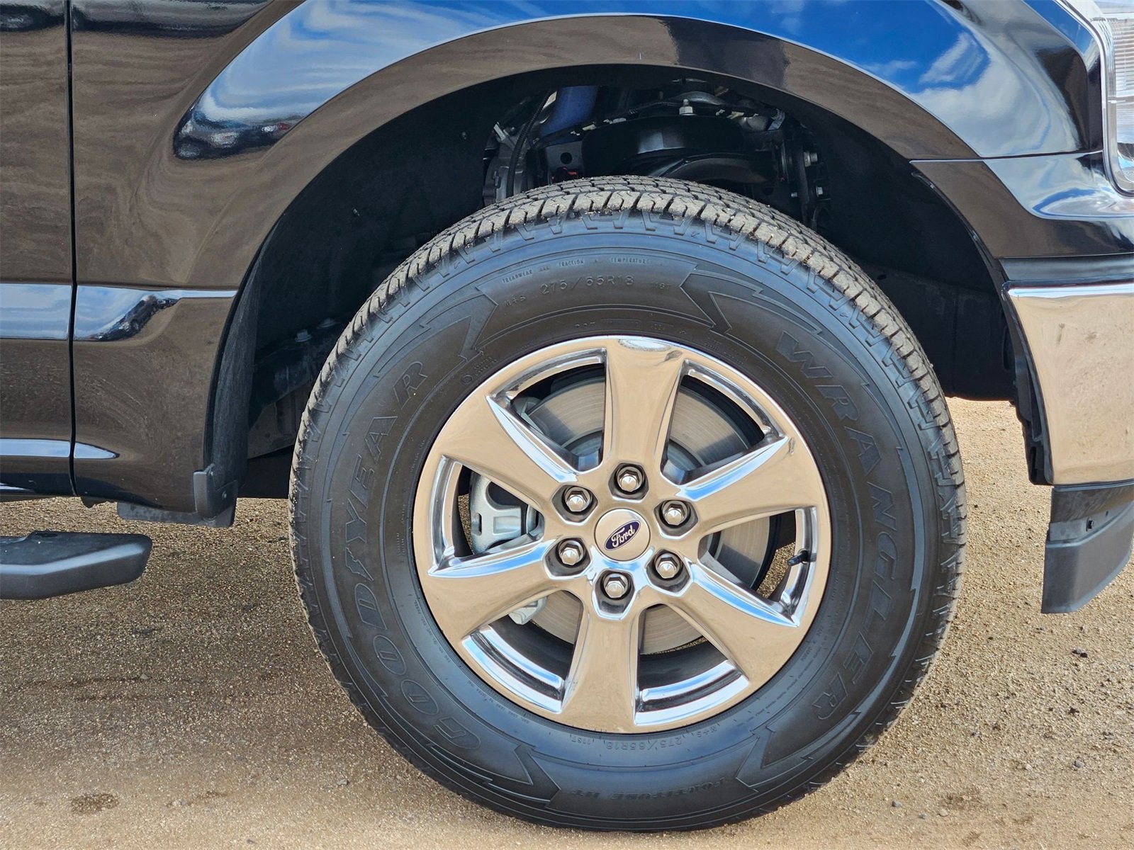 Certified 2019 Ford F150 XLT w/ Equipment Group 302A Luxury image 32