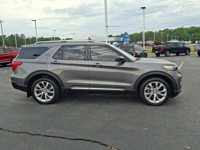 Certified 2021 Ford Explorer Platinum w/ Equipment Group 601A AWD/4WD image 32