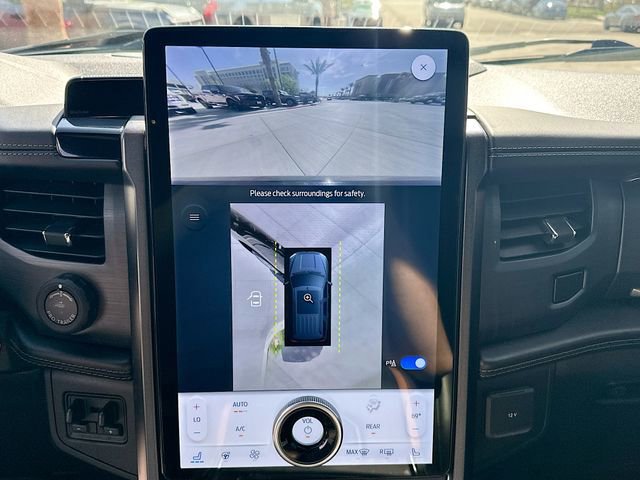 Certified 2023 Ford Expedition Max Platinum image 15