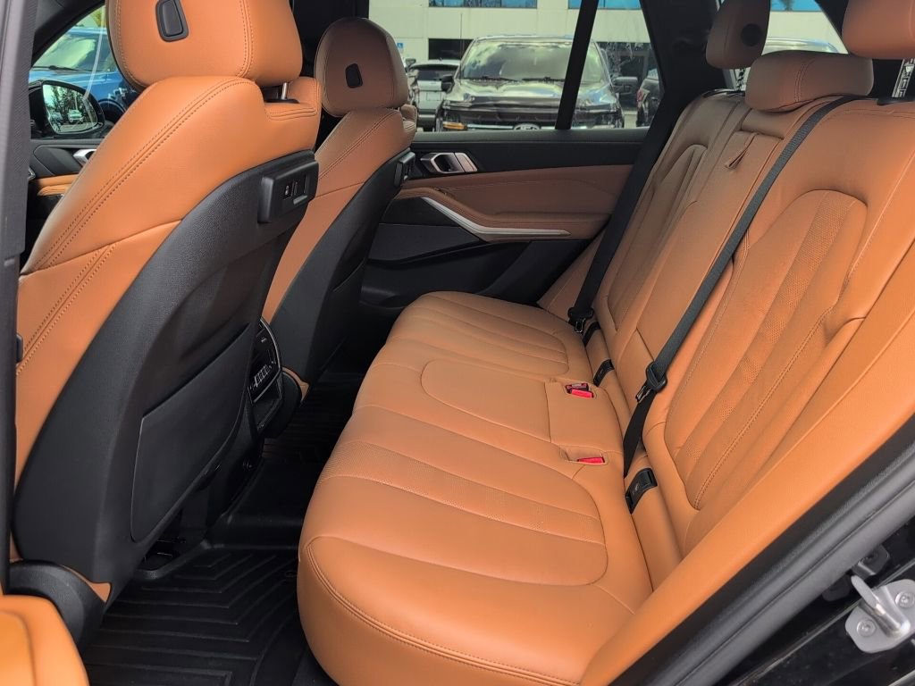 Used 2022 BMW X5 xDrive45e image 11
