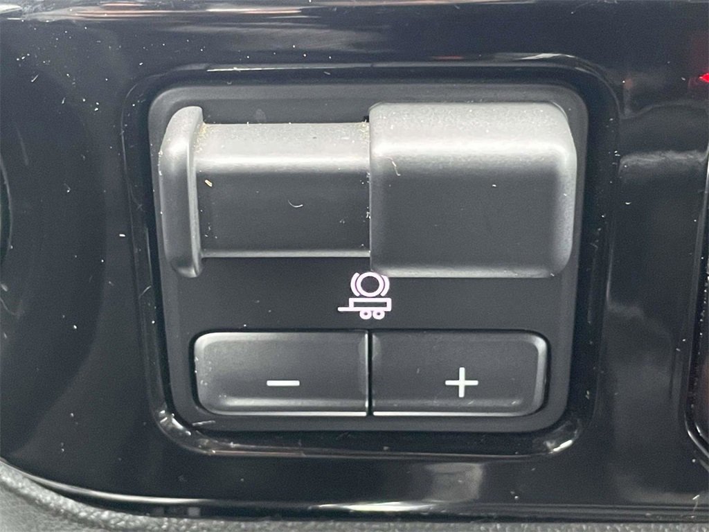 Used 2024 Chevrolet Silverado 1500 LT Trail Boss w/ LT Trail Boss Premium Package image 24