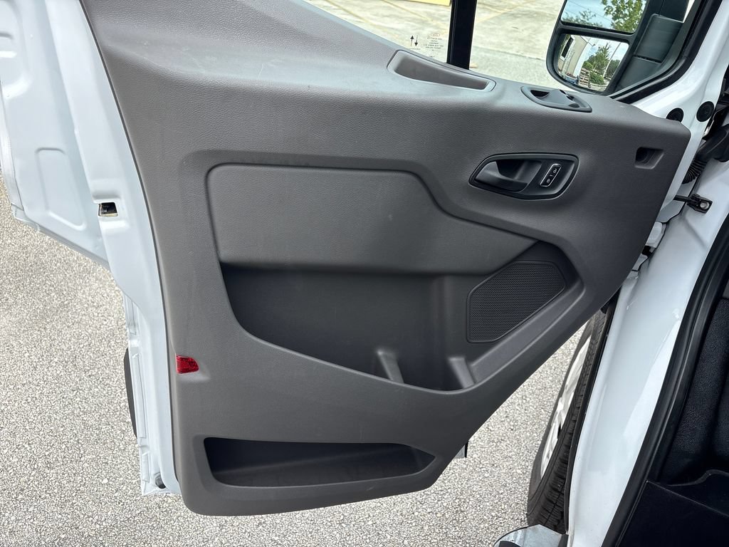 Certified 2025 Ford Transit 250 Low Roof w/ Exterior Upgrade Package RWD image 16