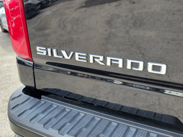 Used 2023 Chevrolet Silverado 2500 Custom w/ Custom Convenience Package image 5