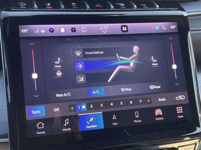 Used 2023 Jeep Grand Cherokee Limited w/ Black Appearance Package image 14