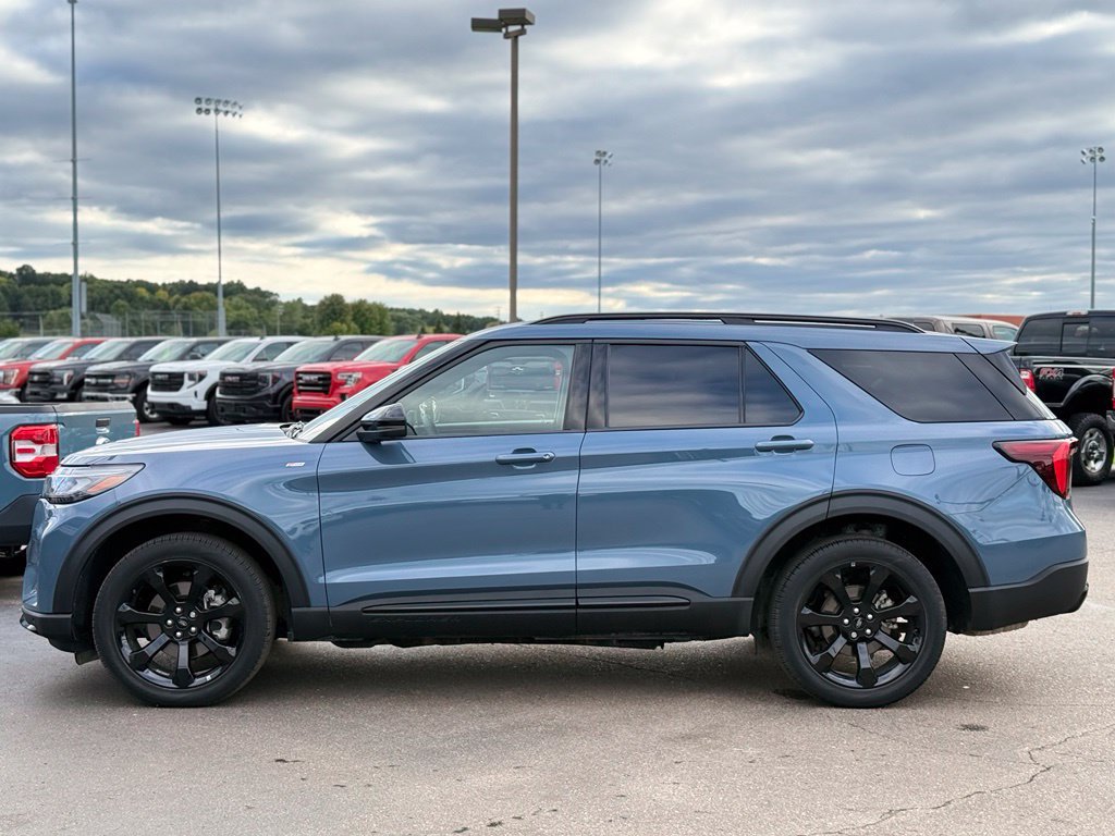 Certified 2026 Ford Explorer ST-Line AWD/4WD image 33