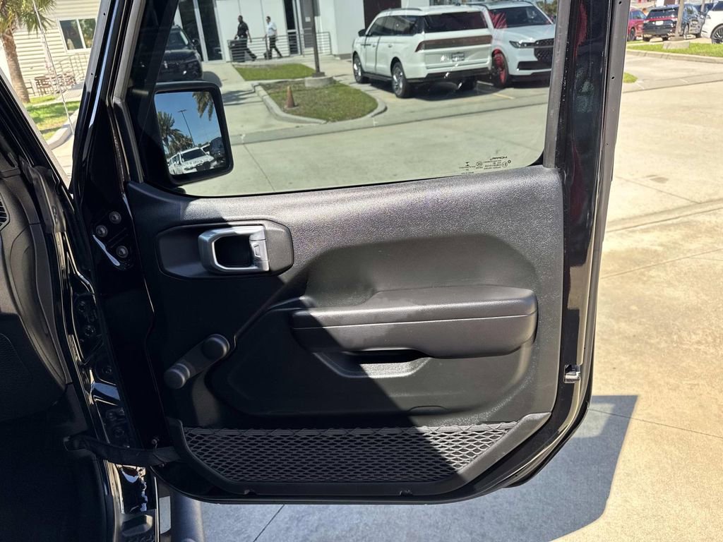 Used 2021 Jeep Gladiator Sport w/ Trailer Tow Package AWD/4WD image 16