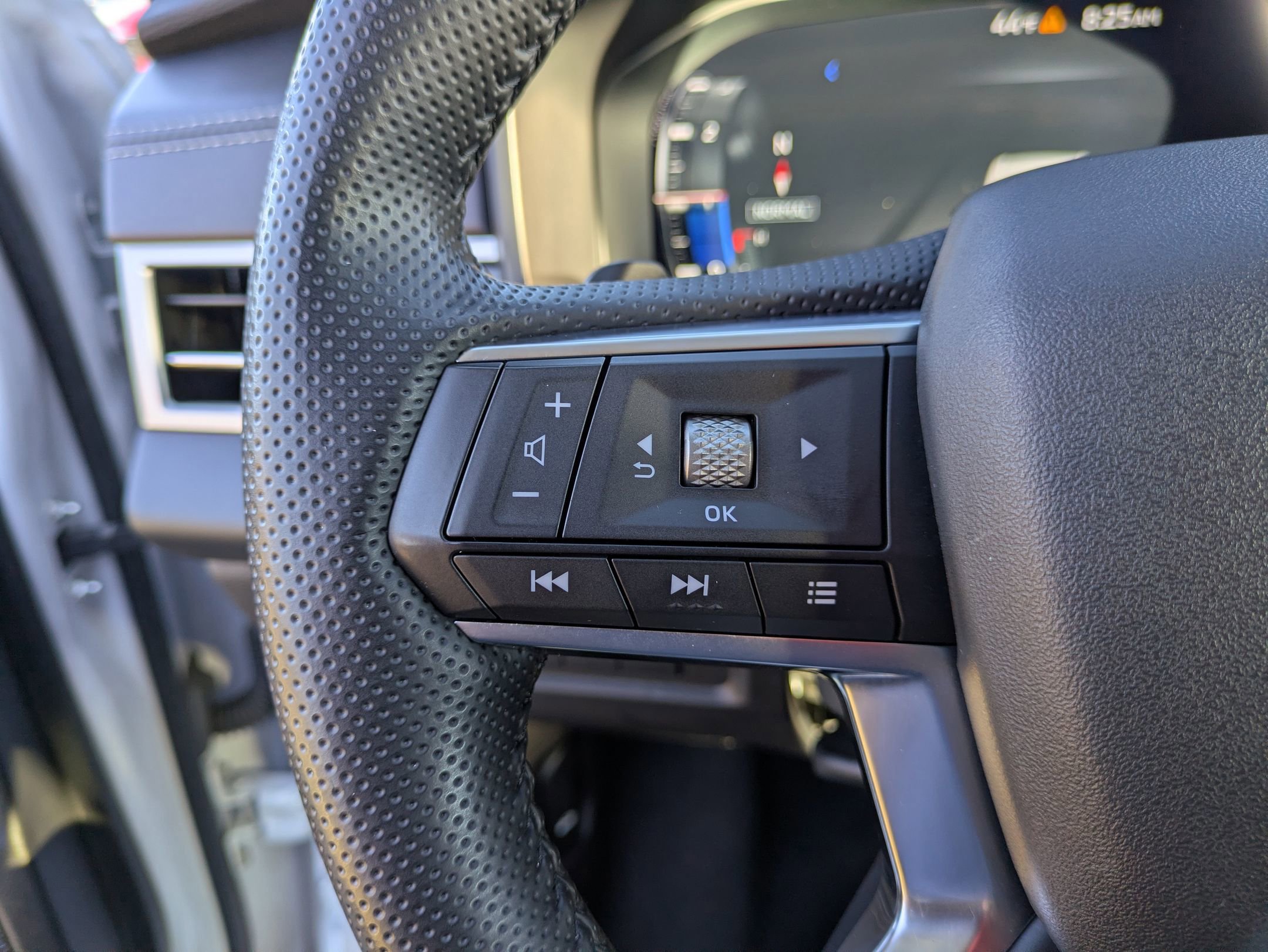 Used 2024 Mitsubishi Outlander SEL Black Edition image 18