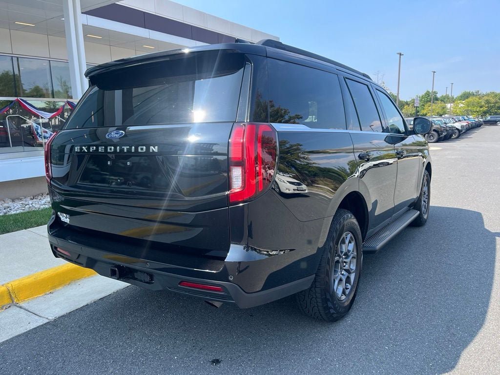 Certified 2025 Ford Expedition Active AWD/4WD image 9