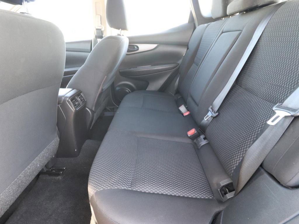 Used 2022 Nissan Rogue Sport S FWD image 9