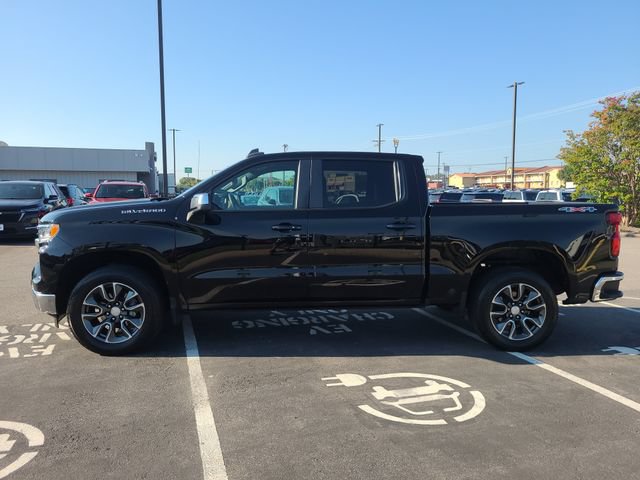 Used 2023 Chevrolet Silverado 1500 LT AWD/4WD image 8
