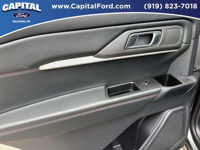 Certified 2025 Ford Explorer ST-Line w/ Premium Package RWD image 17