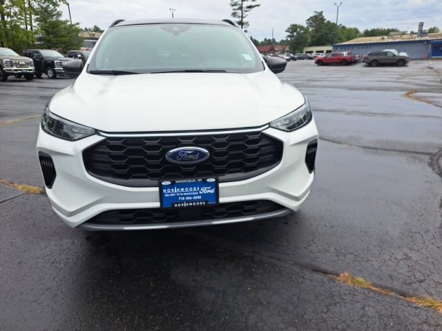 Certified 2024 Ford Escape ST-Line w/ Tech Pack #1 AWD/4WD image 3