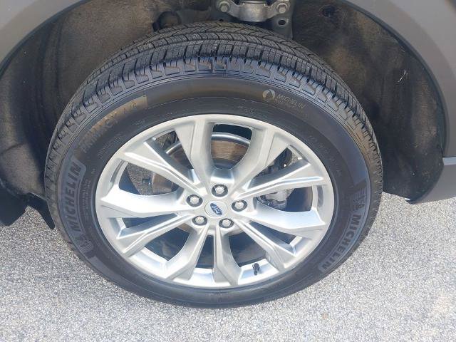 Certified 2023 Ford Explorer XLT w/ Equipment Group 202A AWD/4WD image 13