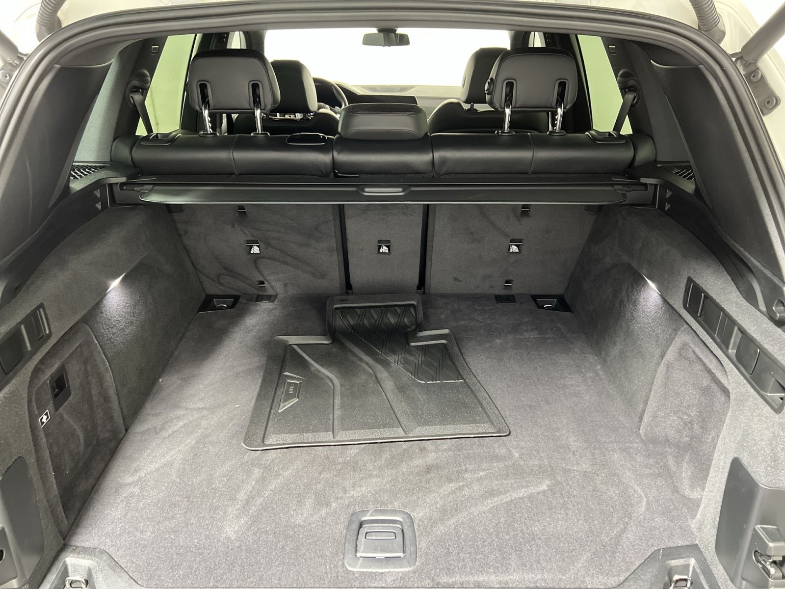 Used 2021 BMW X5 sDrive40i w/ Premium Package RWD image 26
