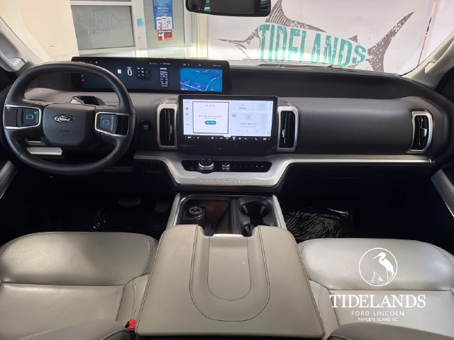 Certified 2025 Ford Expedition Active RWD image 24