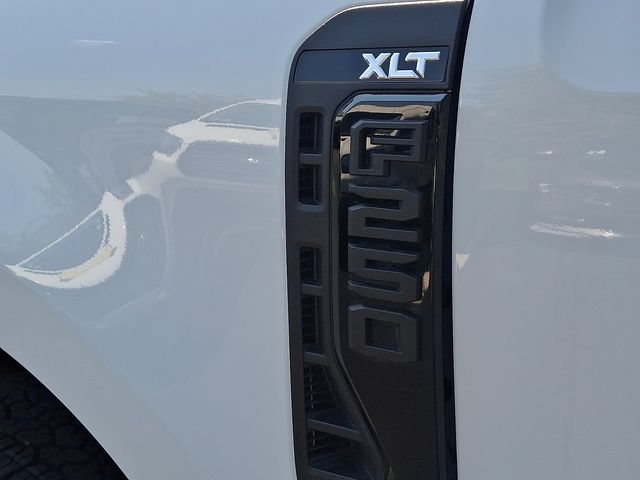 Certified 2025 Ford F250 XLT w/ Black Appearance Package AWD/4WD image 37