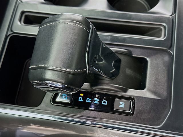 Certified 2022 Ford F150 XLT w/ Equipment Group 302A High image 19