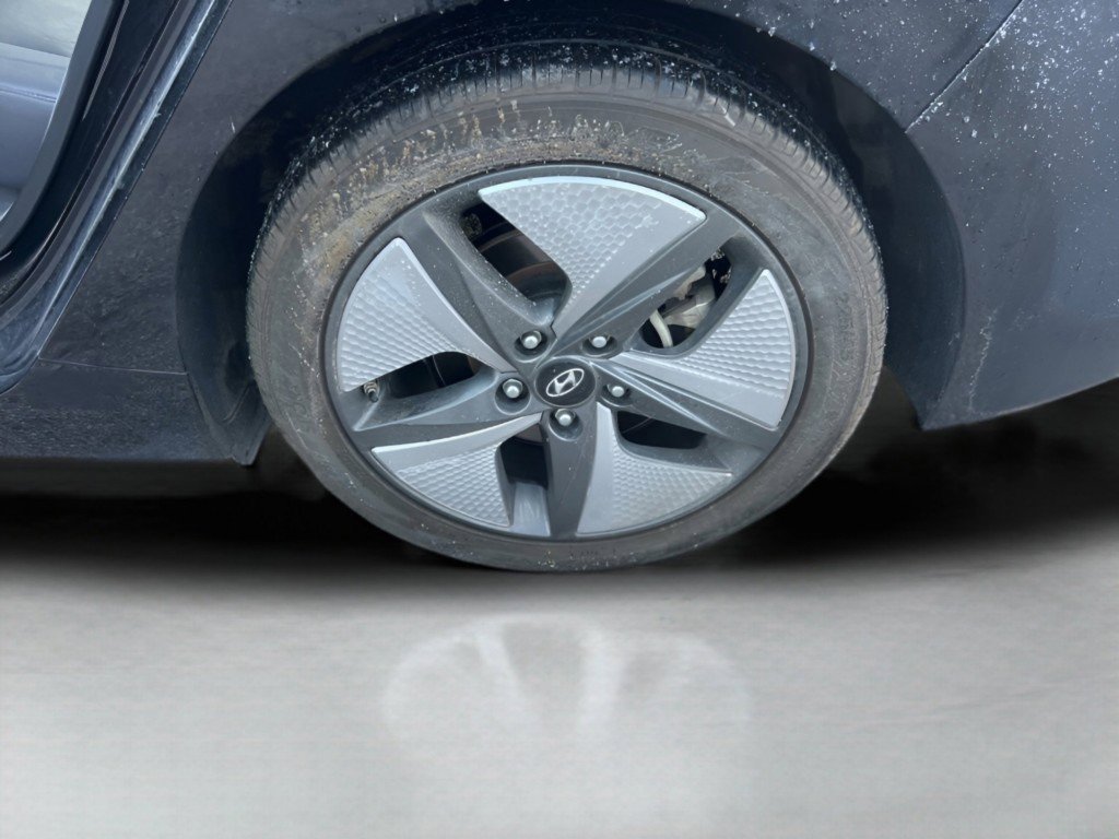 Used 2020 Hyundai Ioniq Limited image 24