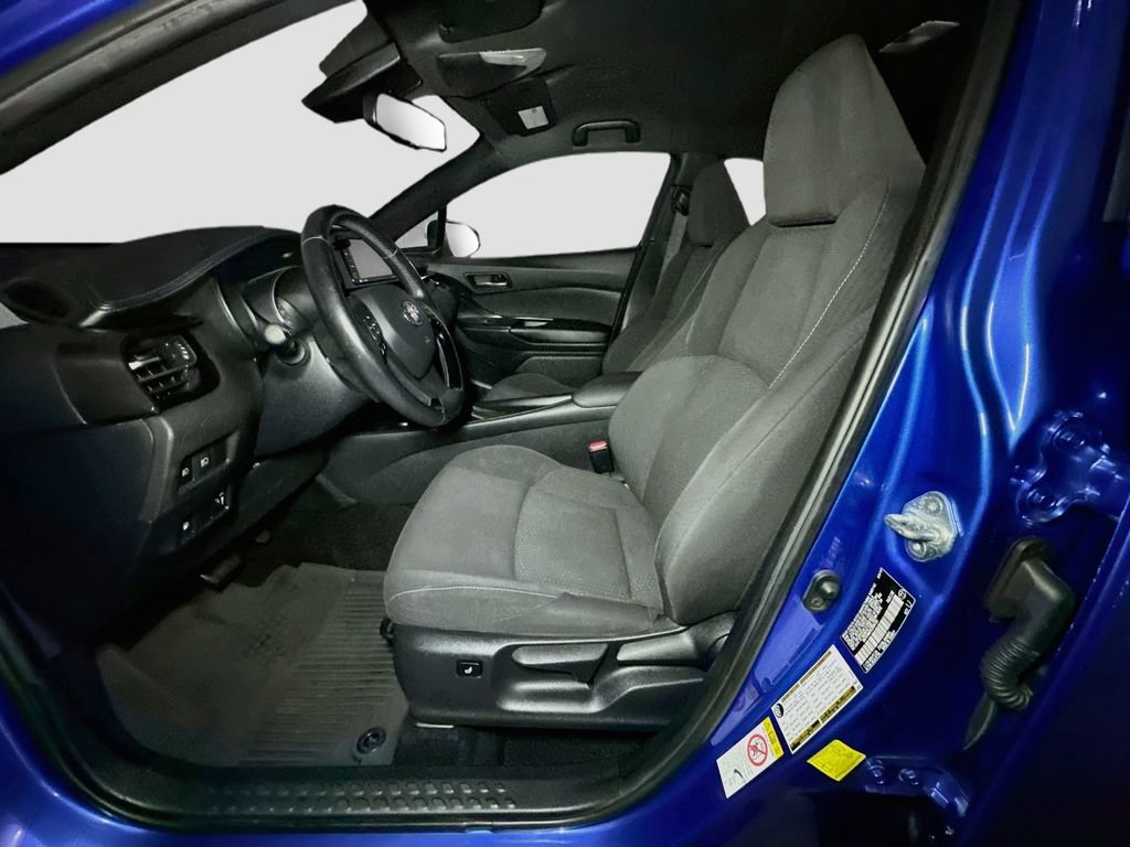 Used 2018 Toyota C-HR XLE FWD image 19