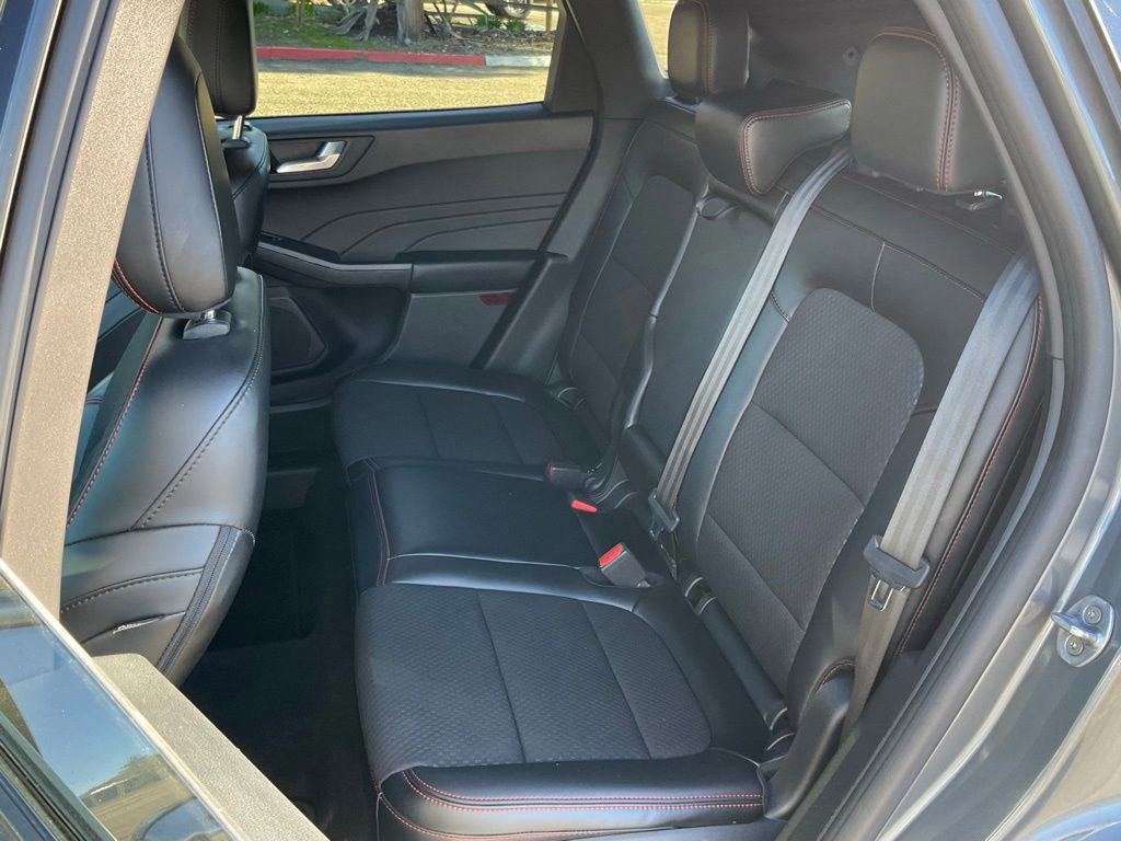 Certified 2024 Ford Escape ST-Line w/ Tech Pack #1 image 33