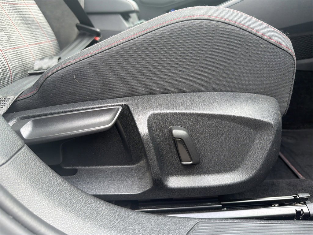 Used 2023 Volkswagen GTI S image 17