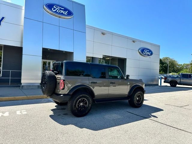 Certified 2025 Ford Bronco Outer Banks w/ Sasquatch Package AWD/4WD image 16