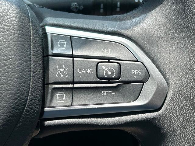 Used 2023 Jeep Compass Latitude w/ Convenience Group AWD/4WD image 26