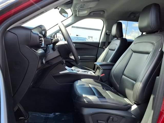 Certified 2024 Ford Explorer XLT w/ Equipment Group 202A AWD/4WD image 19