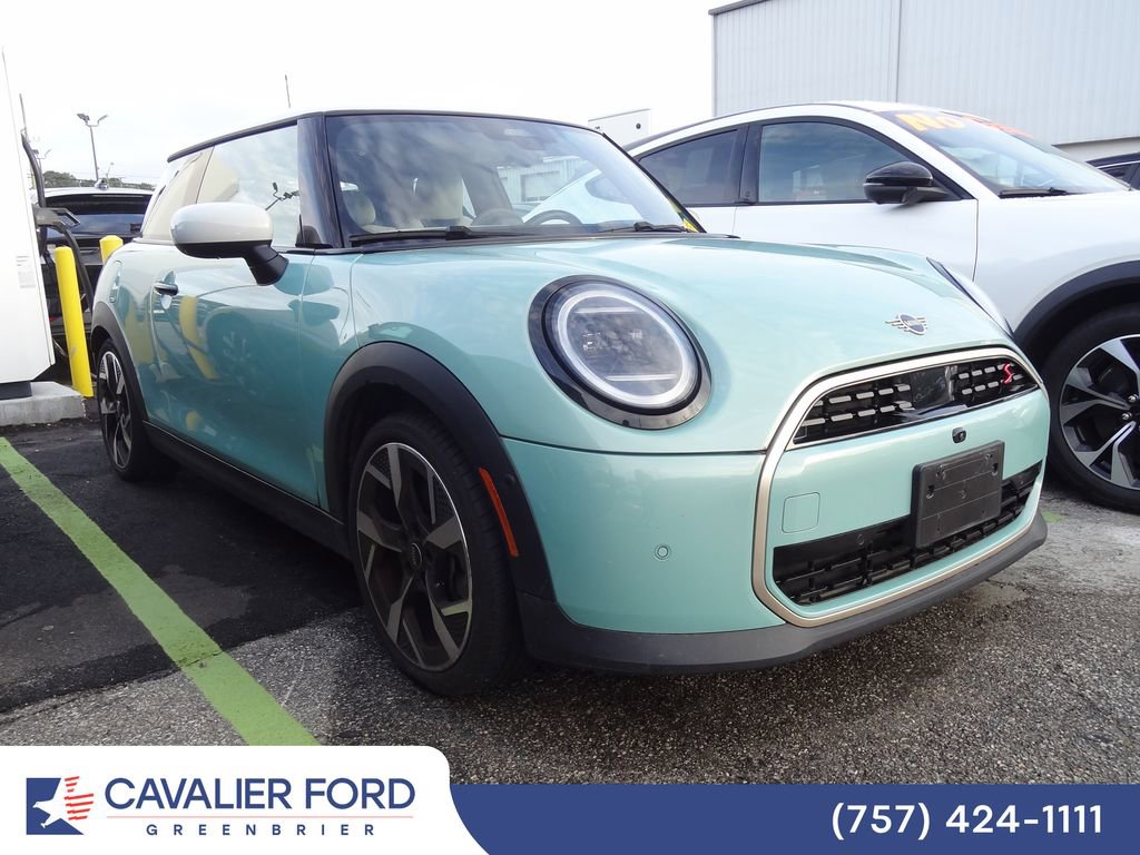 Used 2025 MINI Cooper S FWD image 1