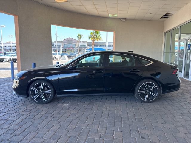 Used 2023 Honda Accord Sport image 2