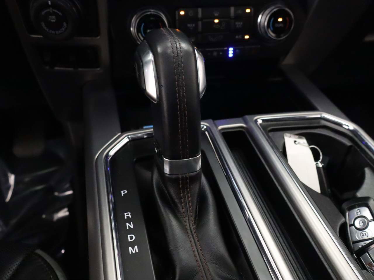 Certified 2018 Ford F150 Platinum w/ Equipment Group 701A Luxury image 9